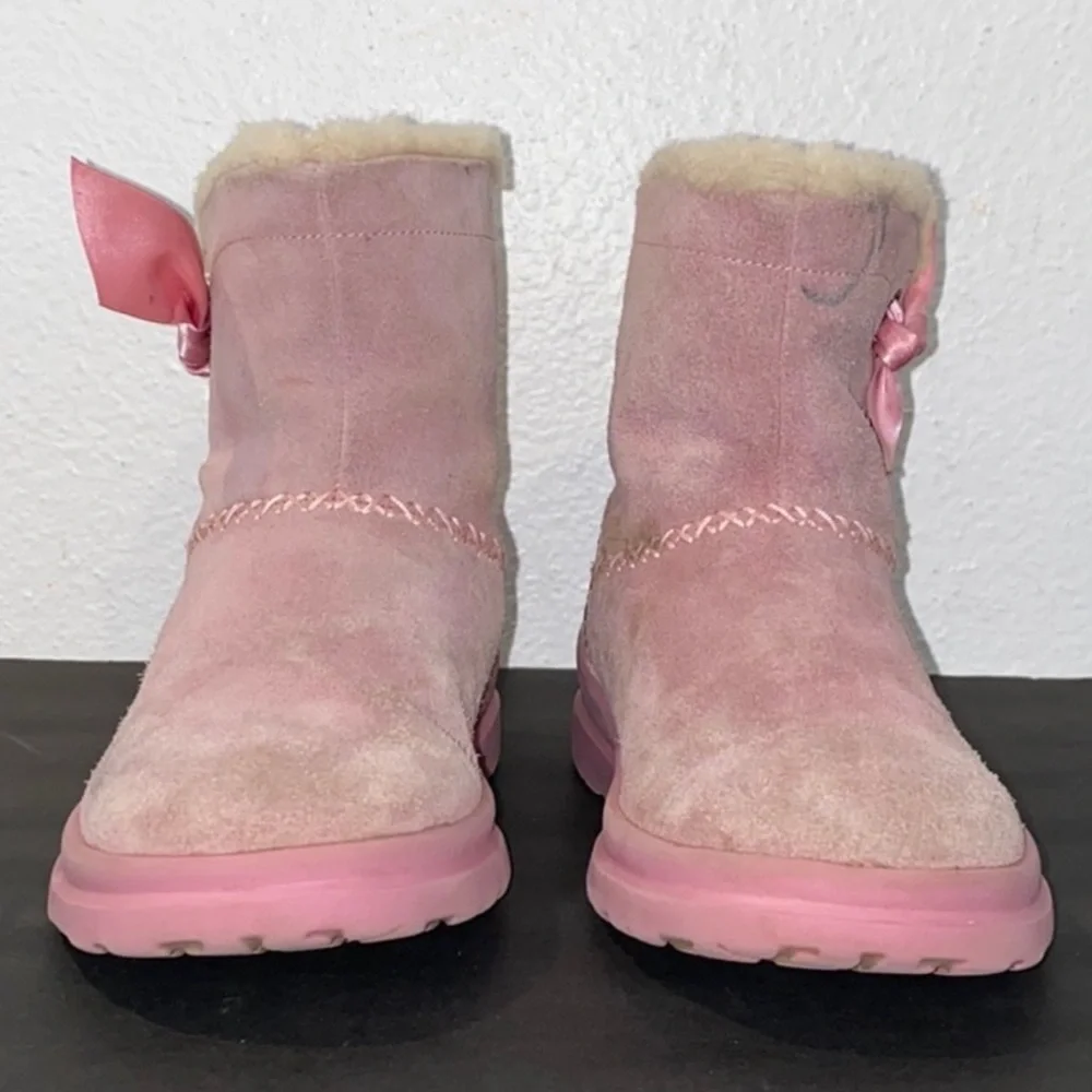 Authentic UGG designer pink suede leather designer boots Sz 6 Euro 37